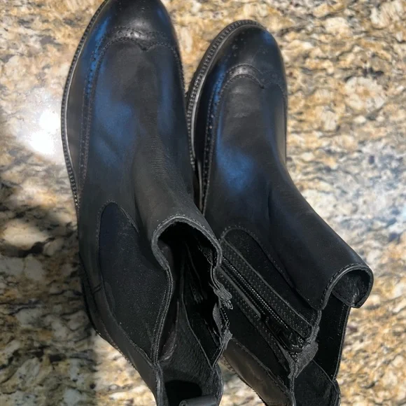 Black Leather Chelsea Boots - Picture 4 of 5